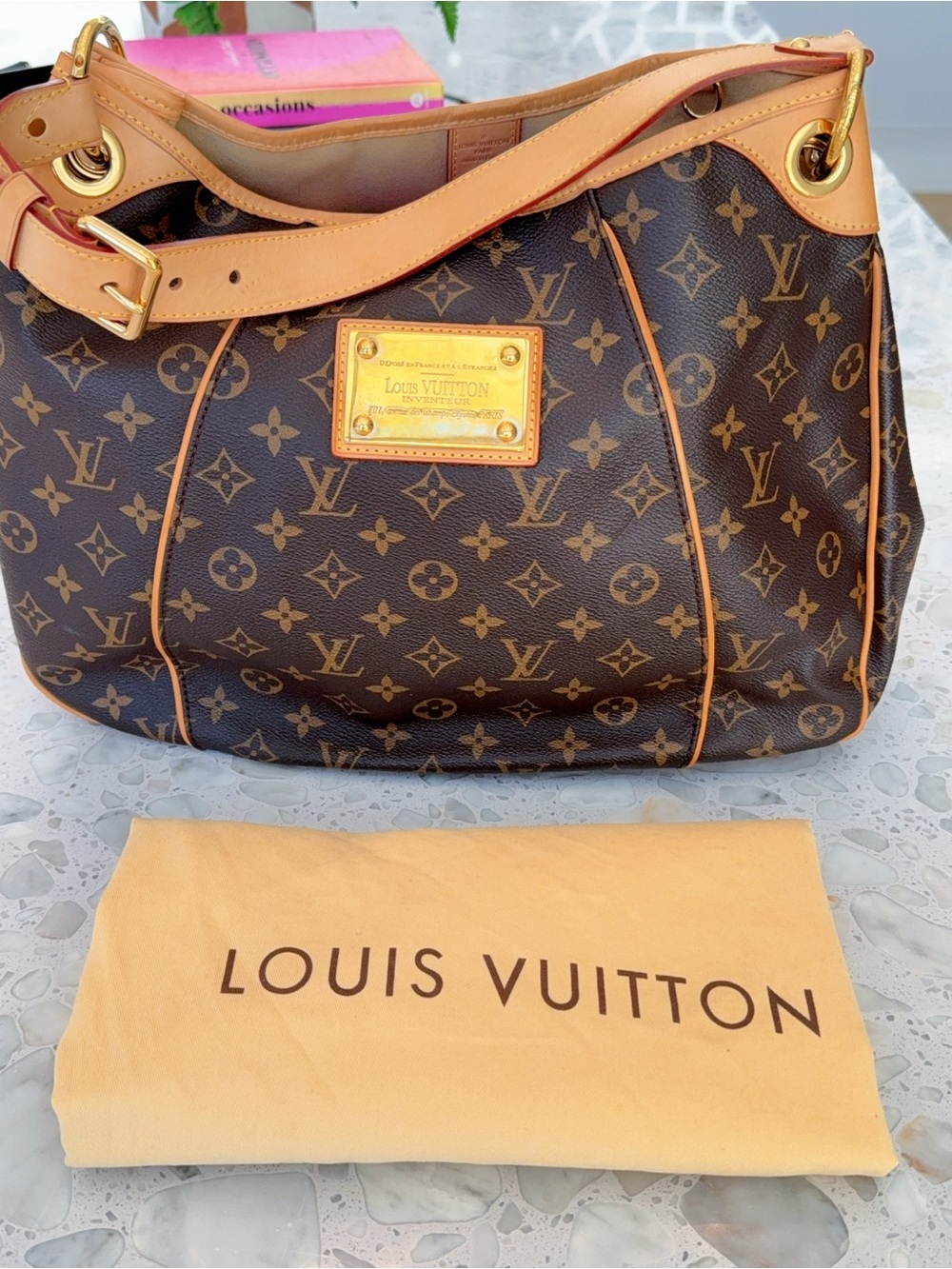 ( 90% New) Louis Vuitton Monogram Galliera PM Shoulder Bag - Made in France